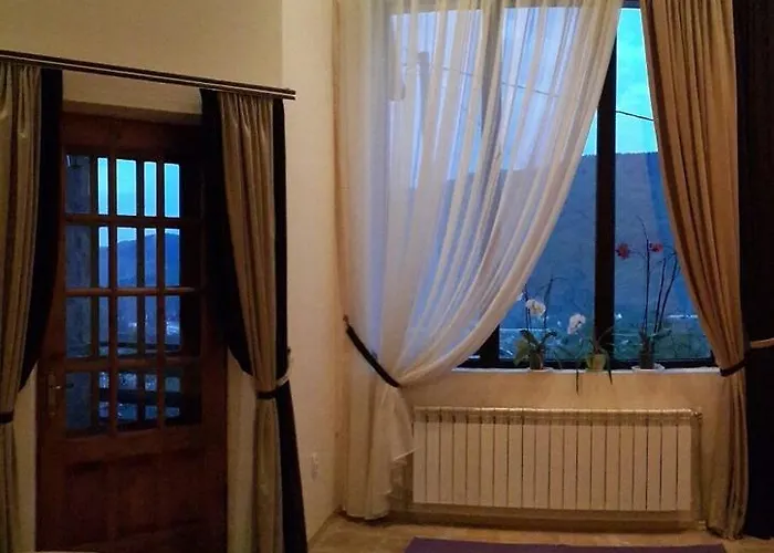 Panorama Γιαρέμτσε
